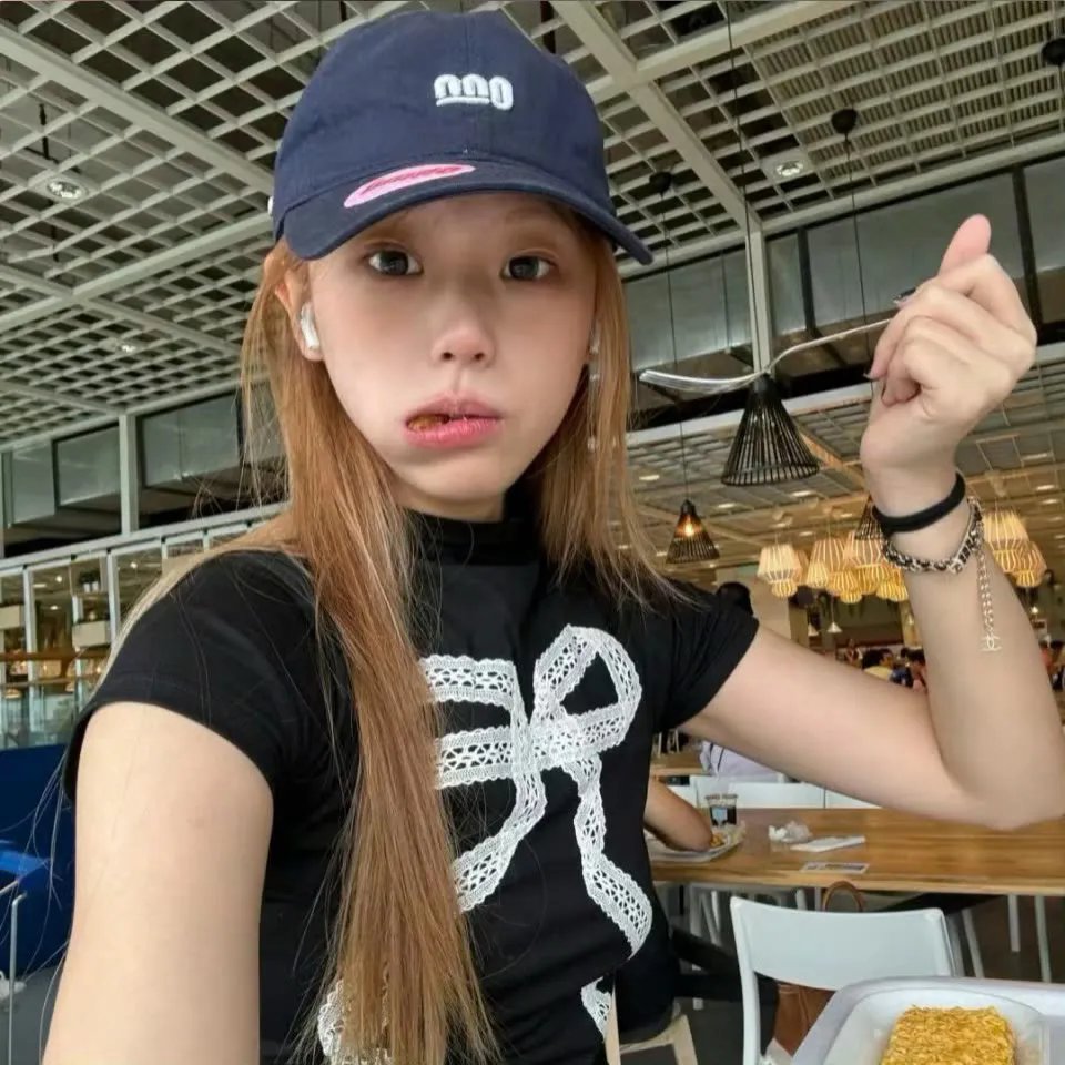 薇薇一笑很倾城